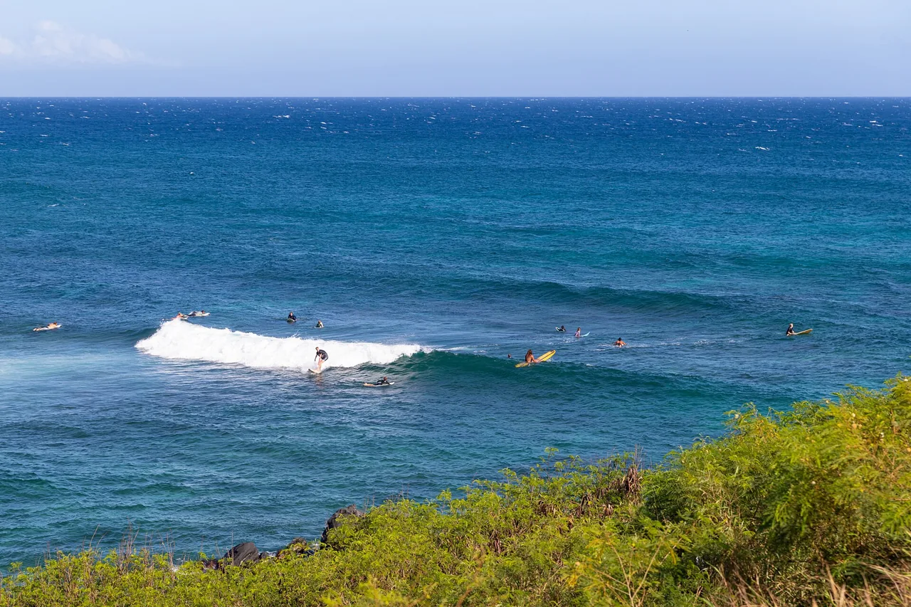 Pacific Ocean and the coastline at Hoʻokipa, Maui.