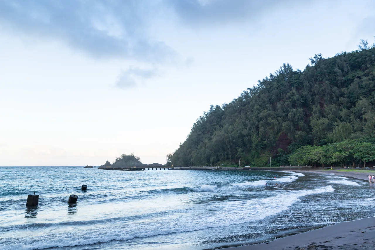 Hāna Bay and its coastline in East Maui.